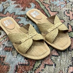 Dolce Vita Criss Cross Strap Sandal Size 7.5